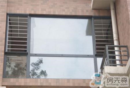 家庭装修窗户可以考虑防盗纱窗，安全实用才是硬道理！