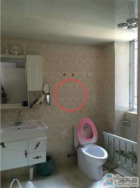 我家卫生间明明贴的瓷砖，可为啥几乎所有人看了都说是壁纸？！