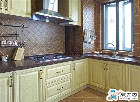 因地制宜巧设计小厨房也有大空间 小户型厨房装修效果图