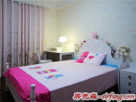 年輕小夫妻精心裝修的三室兩廳，精美混搭黑白配！