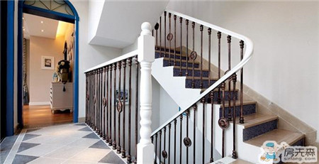 楼梯装修注意尺寸 合适的尺寸更安全